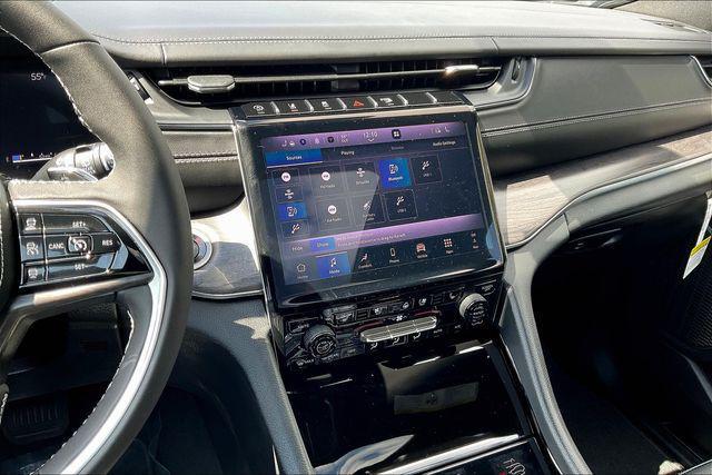 new 2025 Jeep Grand Cherokee car, priced at $55,000