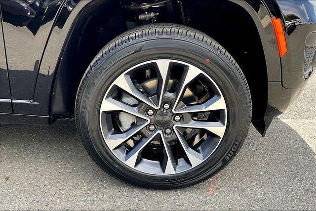 new 2025 Jeep Grand Cherokee car, priced at $55,000