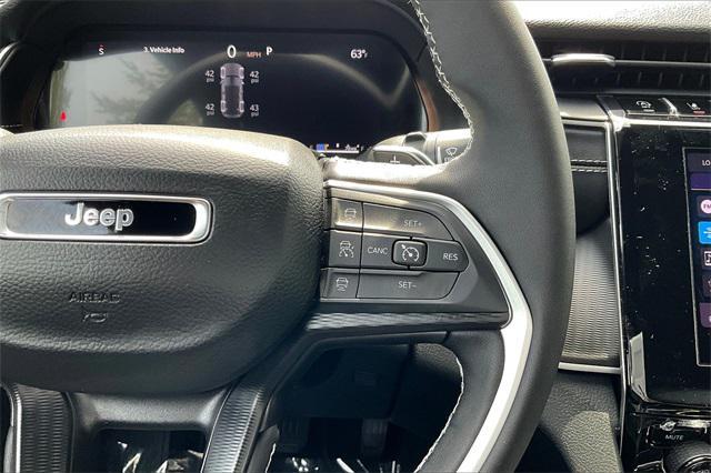 new 2025 Jeep Grand Cherokee car, priced at $48,375
