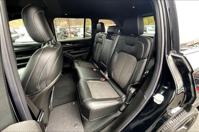 new 2025 Jeep Grand Cherokee car, priced at $35,475