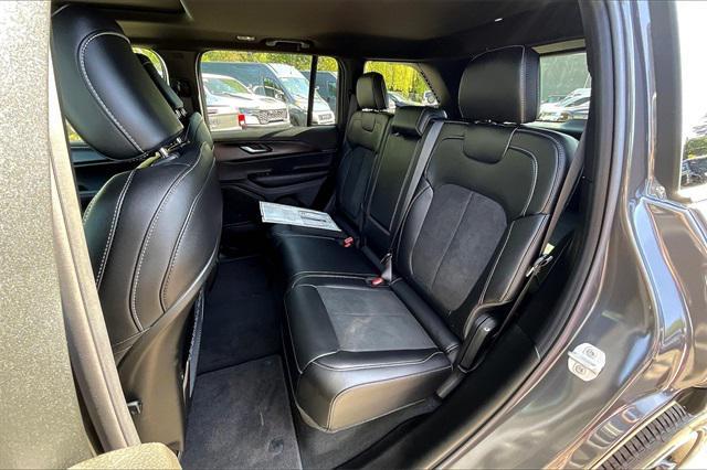 new 2025 Jeep Grand Cherokee car, priced at $48,375