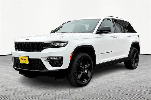 new 2024 Jeep Grand Cherokee car, priced at $55,935