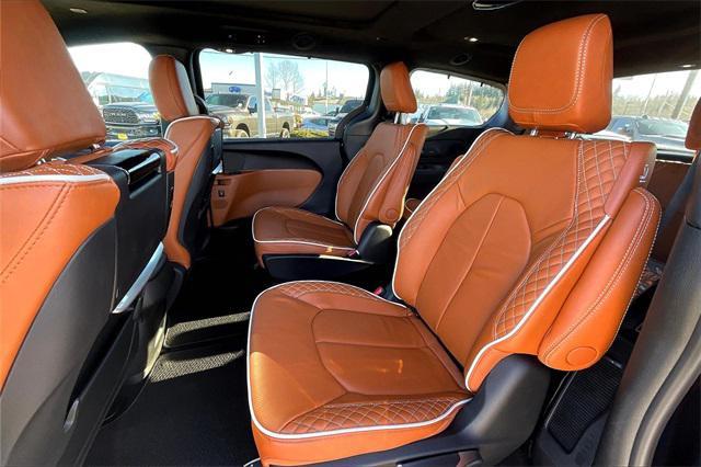 new 2025 Chrysler Pacifica car, priced at $57,620