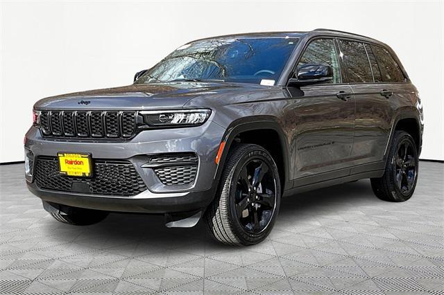 new 2025 Jeep Grand Cherokee car, priced at $49,170