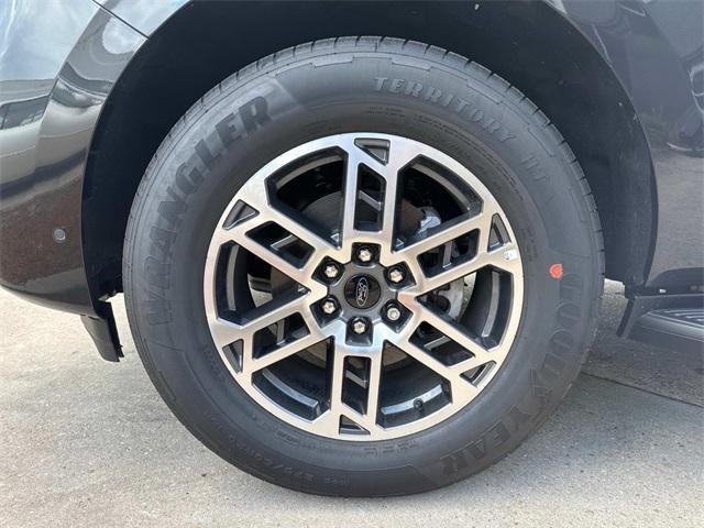 new 2025 Ford Expedition Max car, priced at $72,150