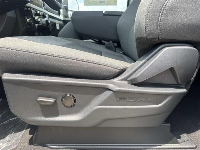 new 2025 Ford F-250 car, priced at $77,995