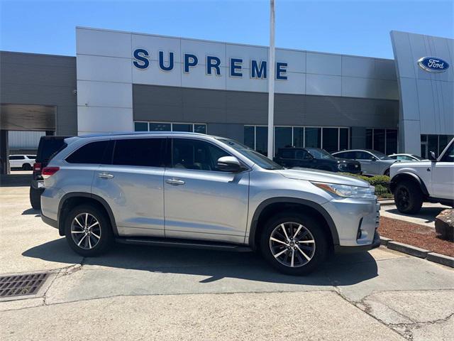 used 2018 Toyota Highlander car, priced at $23,995