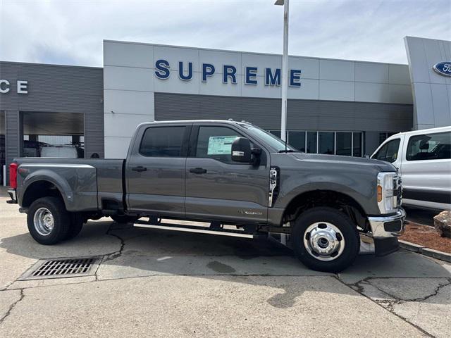 new 2025 Ford F-350 car, priced at $73,400
