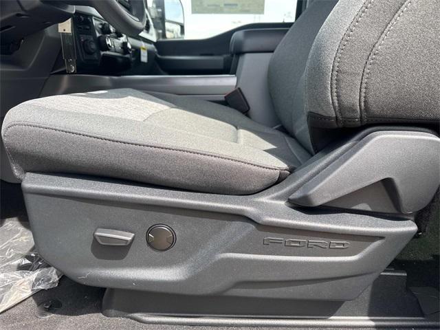 new 2025 Ford F-350 car, priced at $73,400