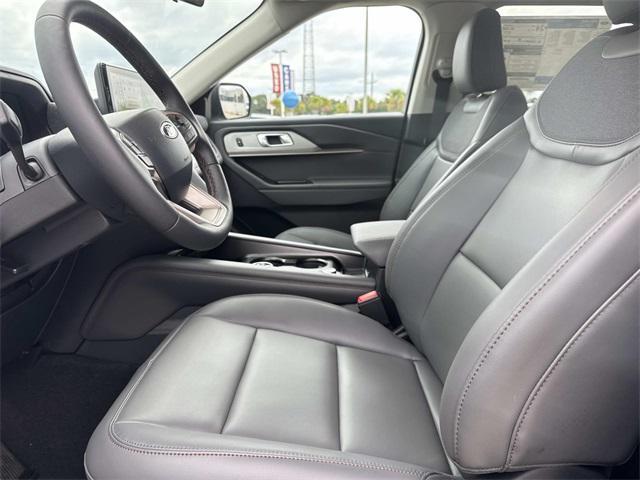 new 2025 Ford Explorer car, priced at $42,495