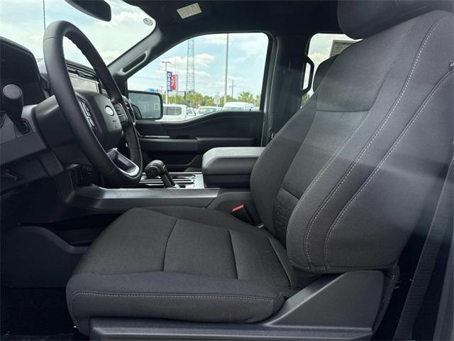 new 2025 Ford F-150 car, priced at $55,302