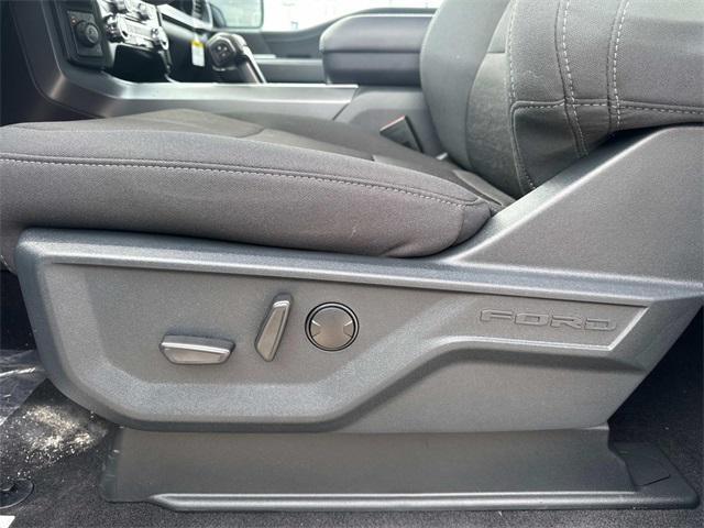 new 2025 Ford F-150 car, priced at $55,302