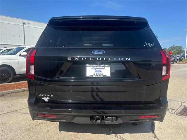 new 2025 Ford Expedition car, priced at $68,210
