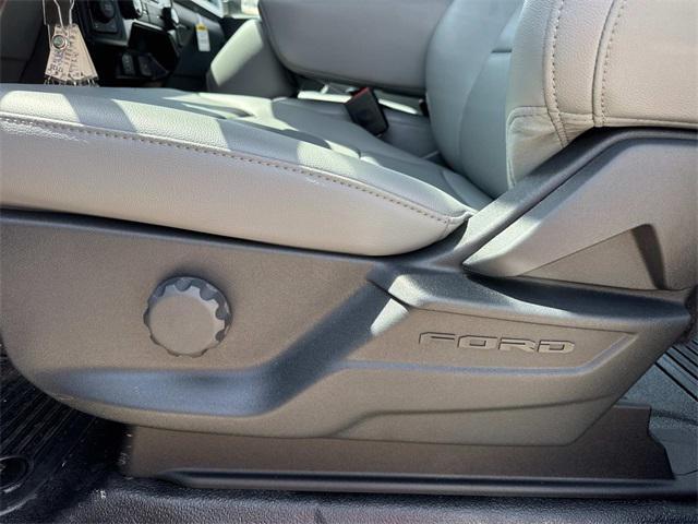 new 2025 Ford F-250 car, priced at $54,500