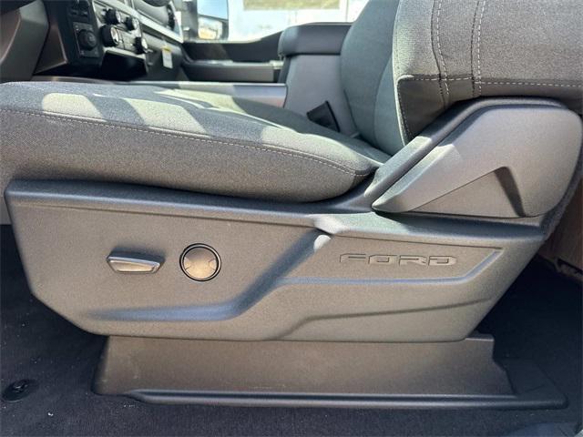 new 2025 Ford F-250 car, priced at $76,105