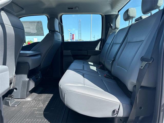 new 2025 Ford F-250 car, priced at $67,330