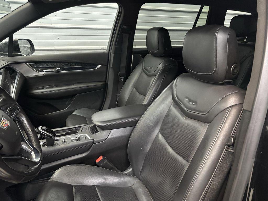 used 2020 Cadillac XT6 car, priced at $25,495