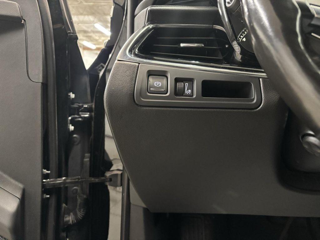 used 2020 Cadillac XT6 car, priced at $25,495