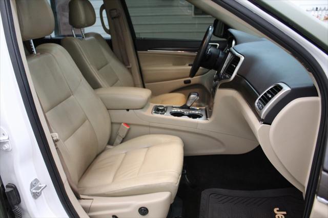 used 2017 Jeep Grand Cherokee car, priced at $16,195