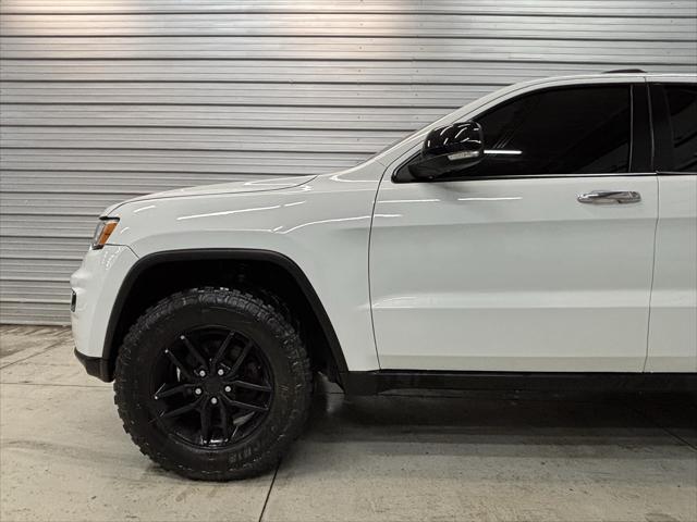 used 2017 Jeep Grand Cherokee car, priced at $16,195