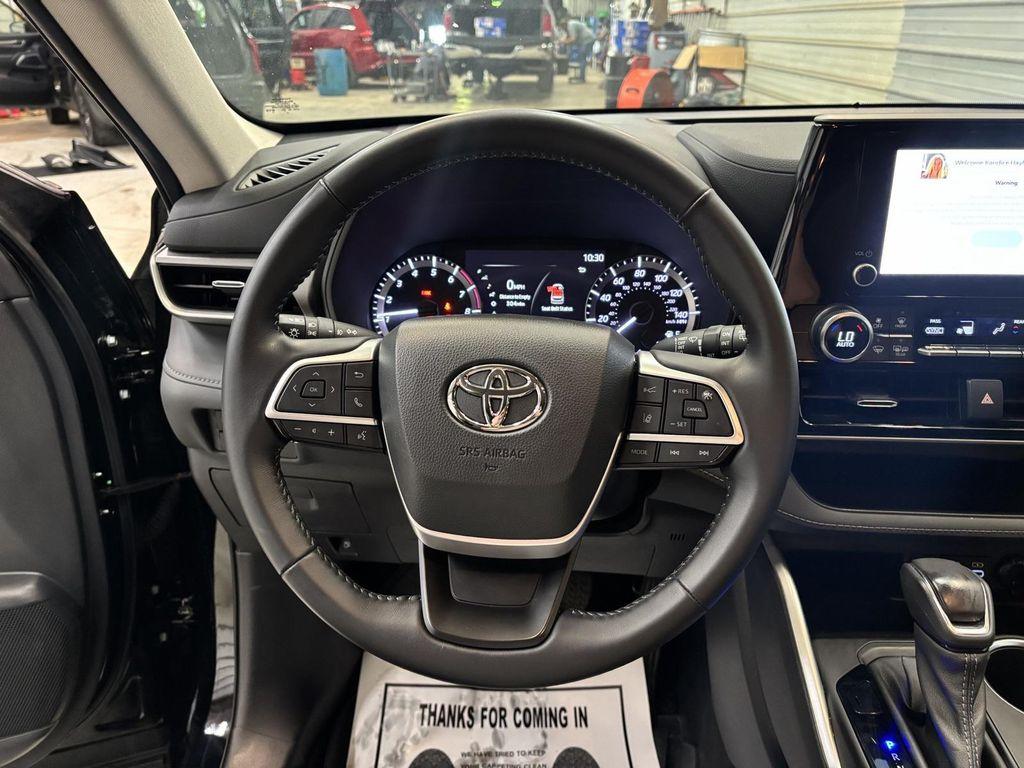 used 2023 Toyota Highlander car, priced at $31,495