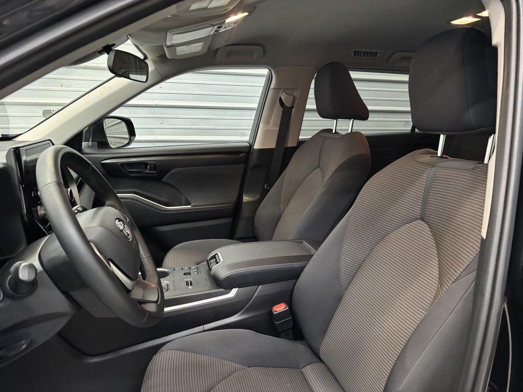 used 2023 Toyota Highlander car, priced at $31,495