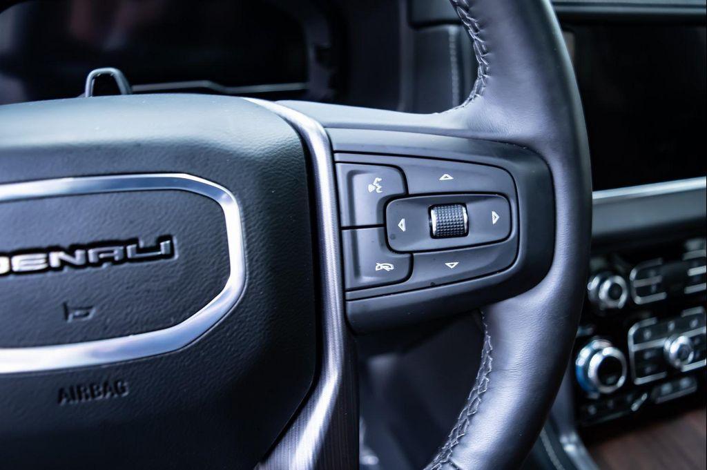 used 2024 GMC Yukon car, priced at $85,995