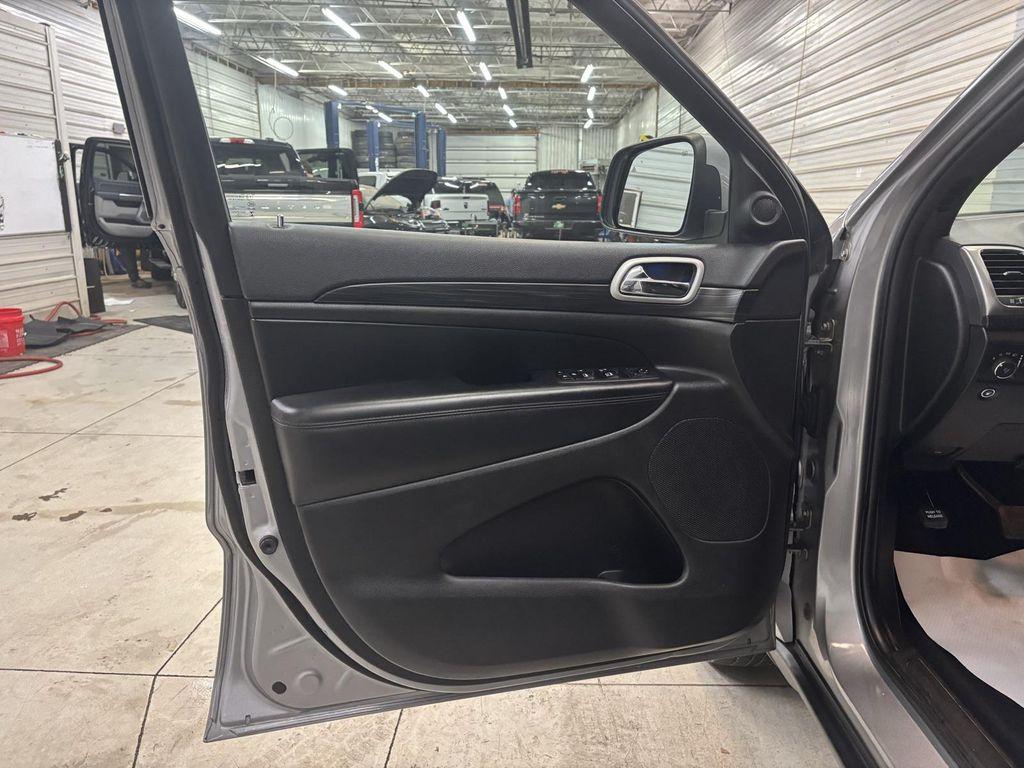 used 2019 Jeep Grand Cherokee car, priced at $14,995