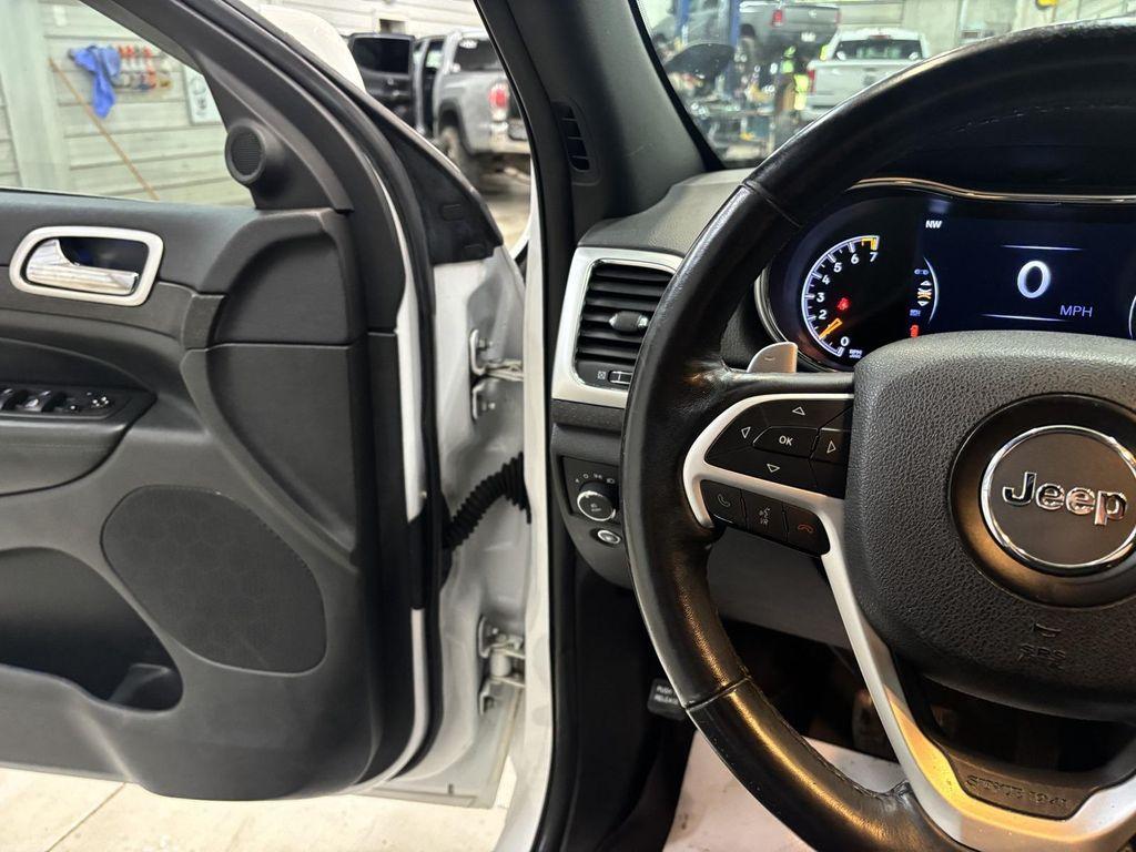used 2015 Jeep Grand Cherokee car, priced at $13,695