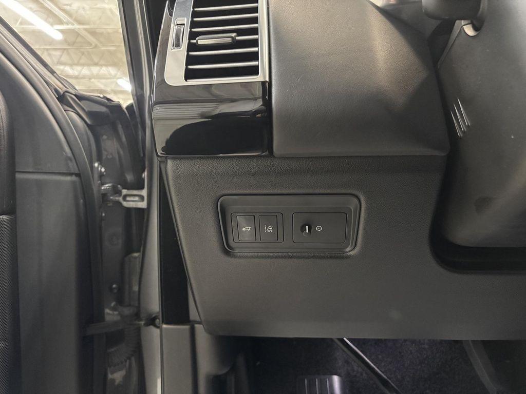used 2017 Land Rover Range Rover car, priced at $22,395