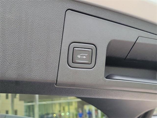 used 2020 Cadillac XT4 car, priced at $22,974