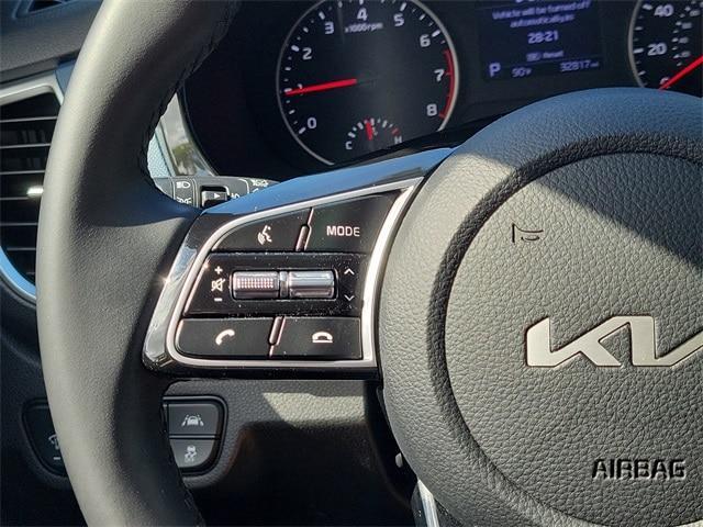 used 2023 Kia Seltos car, priced at $23,854