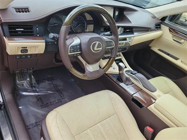 used 2016 Lexus ES 350 car, priced at $15,617