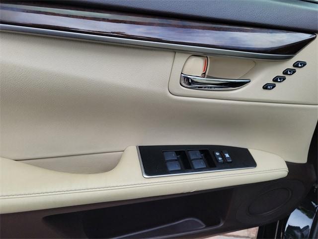 used 2016 Lexus ES 350 car, priced at $15,617