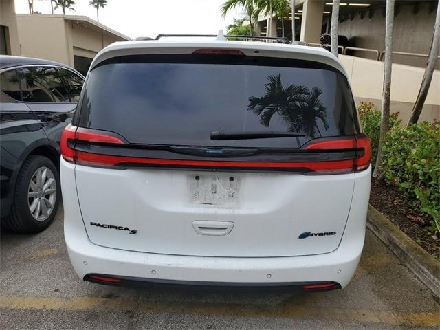 used 2021 Chrysler Pacifica Hybrid car, priced at $26,431