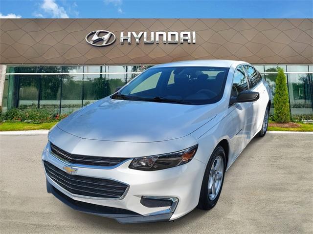 used 2018 Chevrolet Malibu car, priced at $15,495