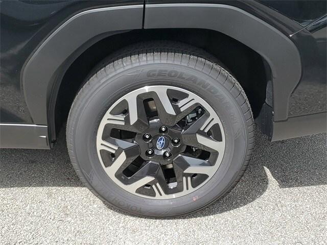 new 2025 Subaru Forester car, priced at $34,298