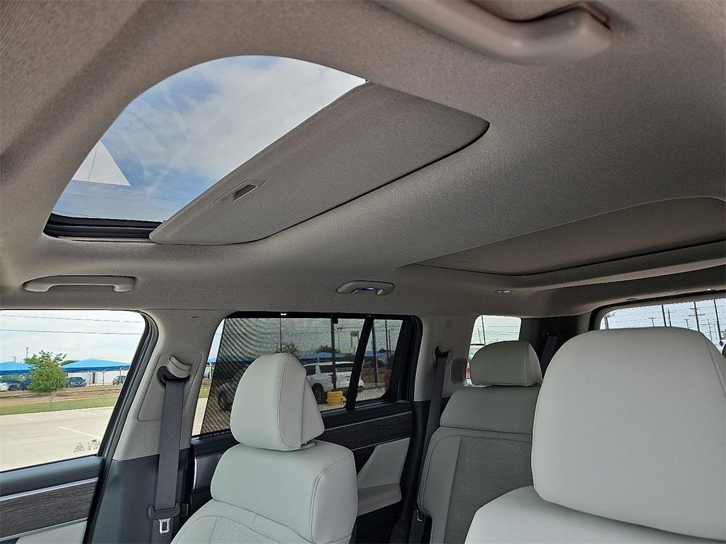 new 2025 Hyundai SANTA FE HEV car, priced at $45,180