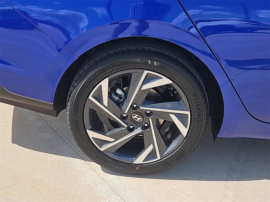 new 2025 Hyundai Elantra car, priced at $24,370