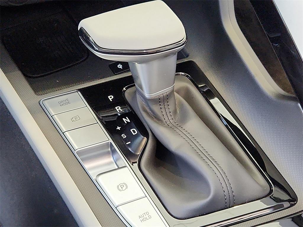 new 2025 Hyundai Elantra car, priced at $27,185