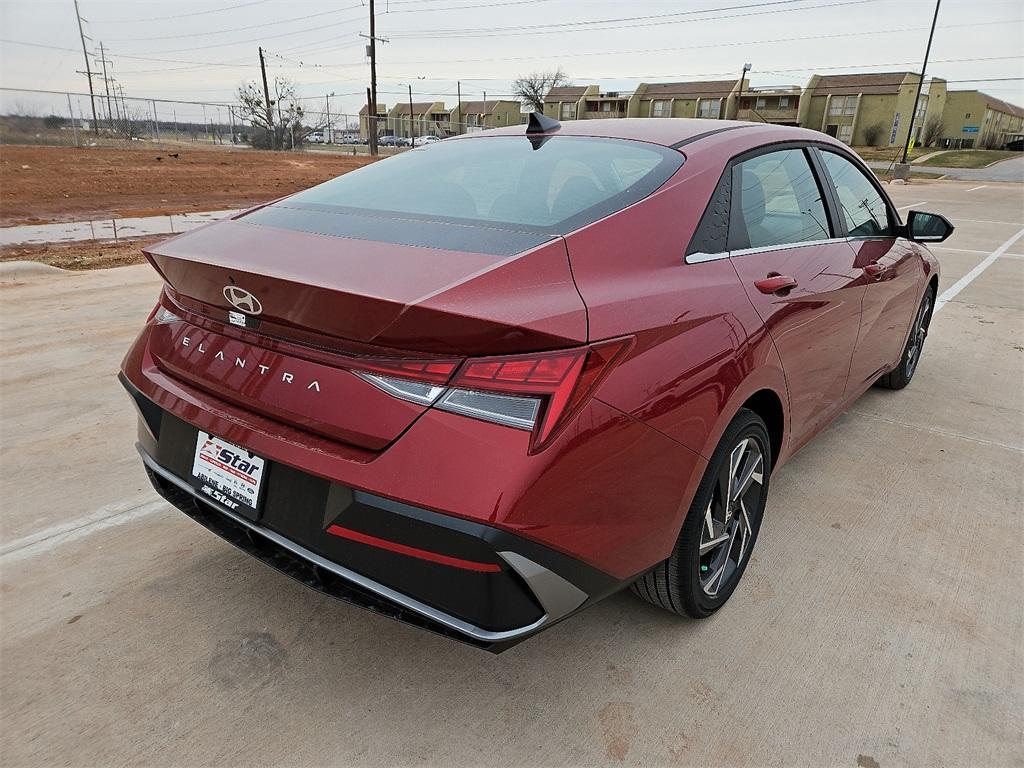 new 2025 Hyundai Elantra car, priced at $26,685