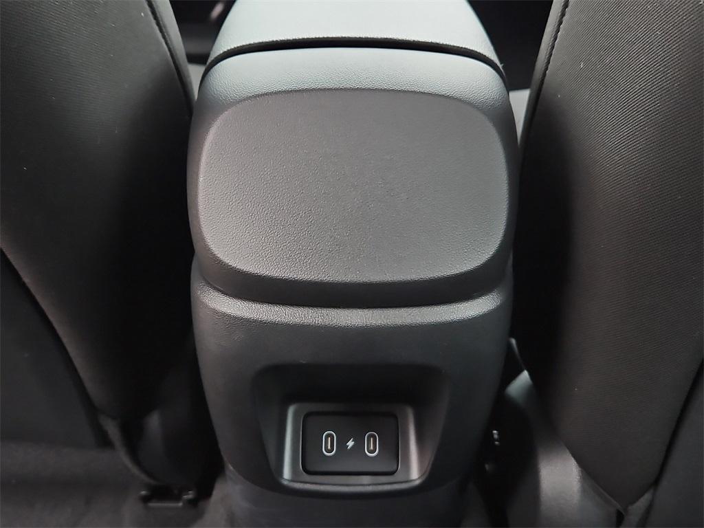 new 2025 Hyundai Elantra car, priced at $26,685