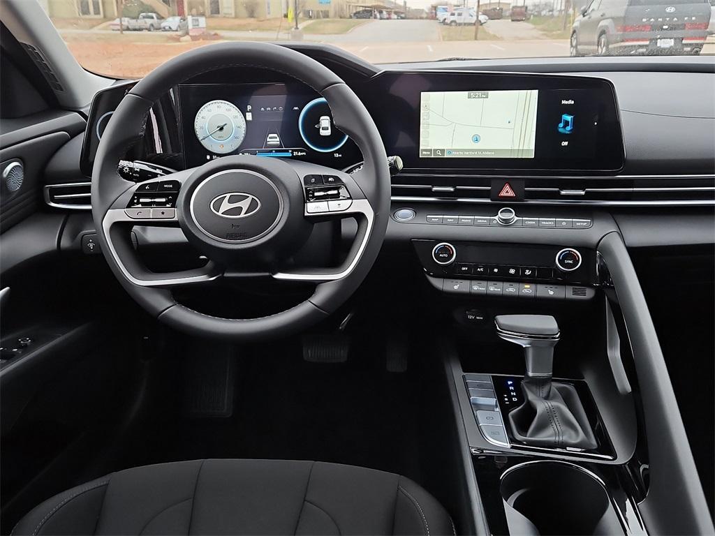 new 2025 Hyundai Elantra car, priced at $26,685