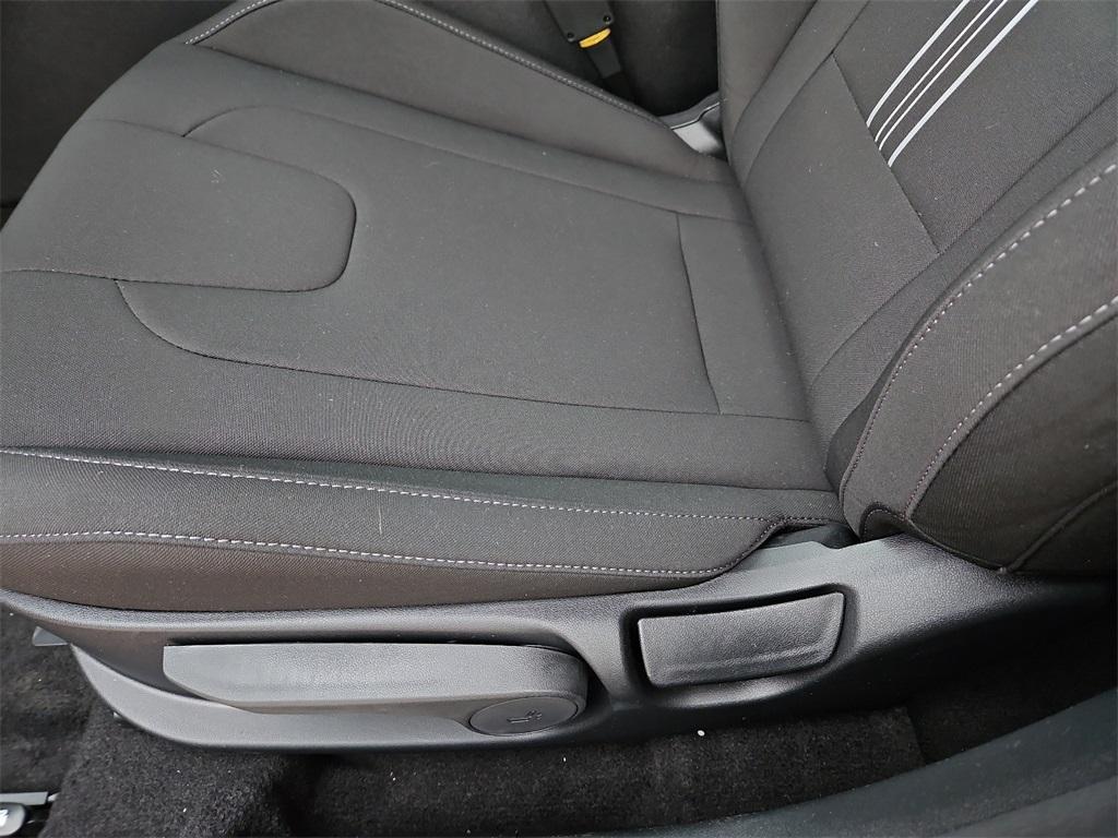 new 2025 Hyundai Elantra car, priced at $26,685
