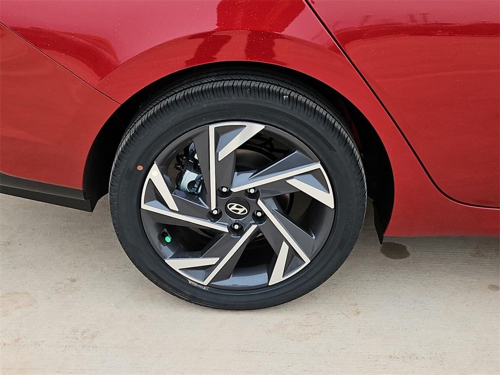 new 2025 Hyundai Elantra car, priced at $26,685