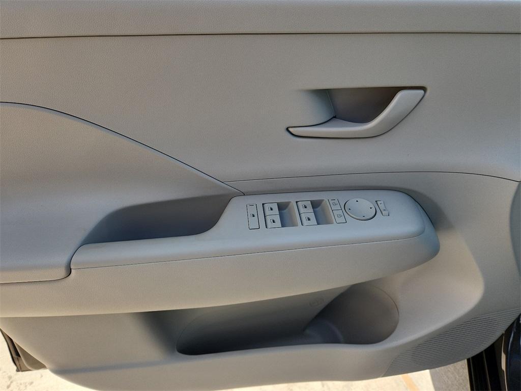 new 2025 Hyundai Kona car, priced at $29,284