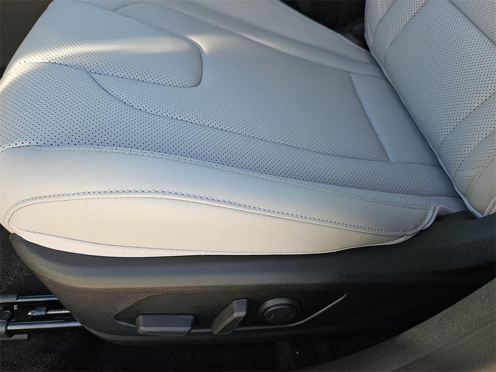 new 2025 Hyundai Elantra car, priced at $28,440