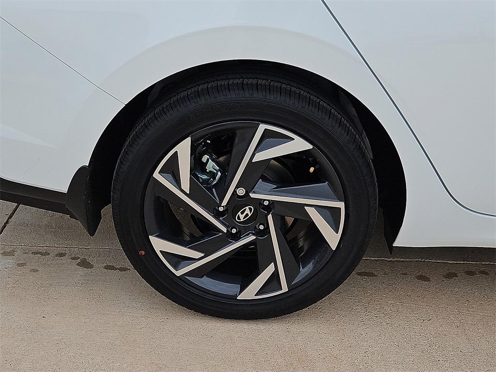 new 2025 Hyundai Elantra car, priced at $27,855