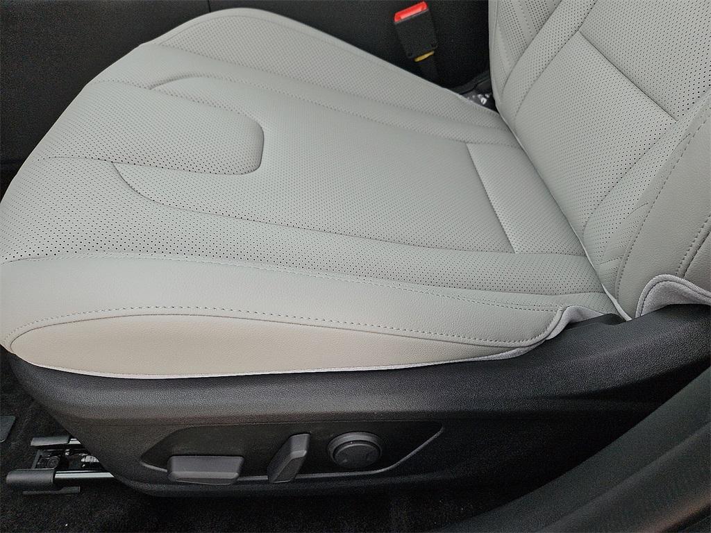 new 2025 Hyundai Elantra car, priced at $27,855