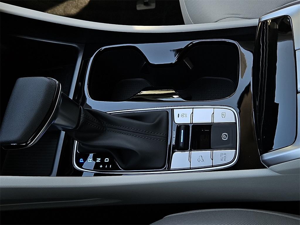 new 2025 Hyundai Tucson car, priced at $30,136